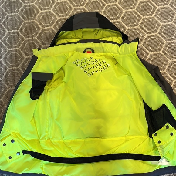 Spyder winter coat - Picture 5 of 8